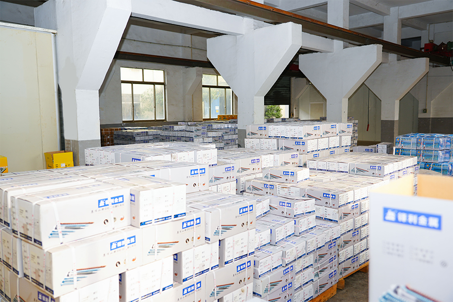 Pengemasan dan pergudangan